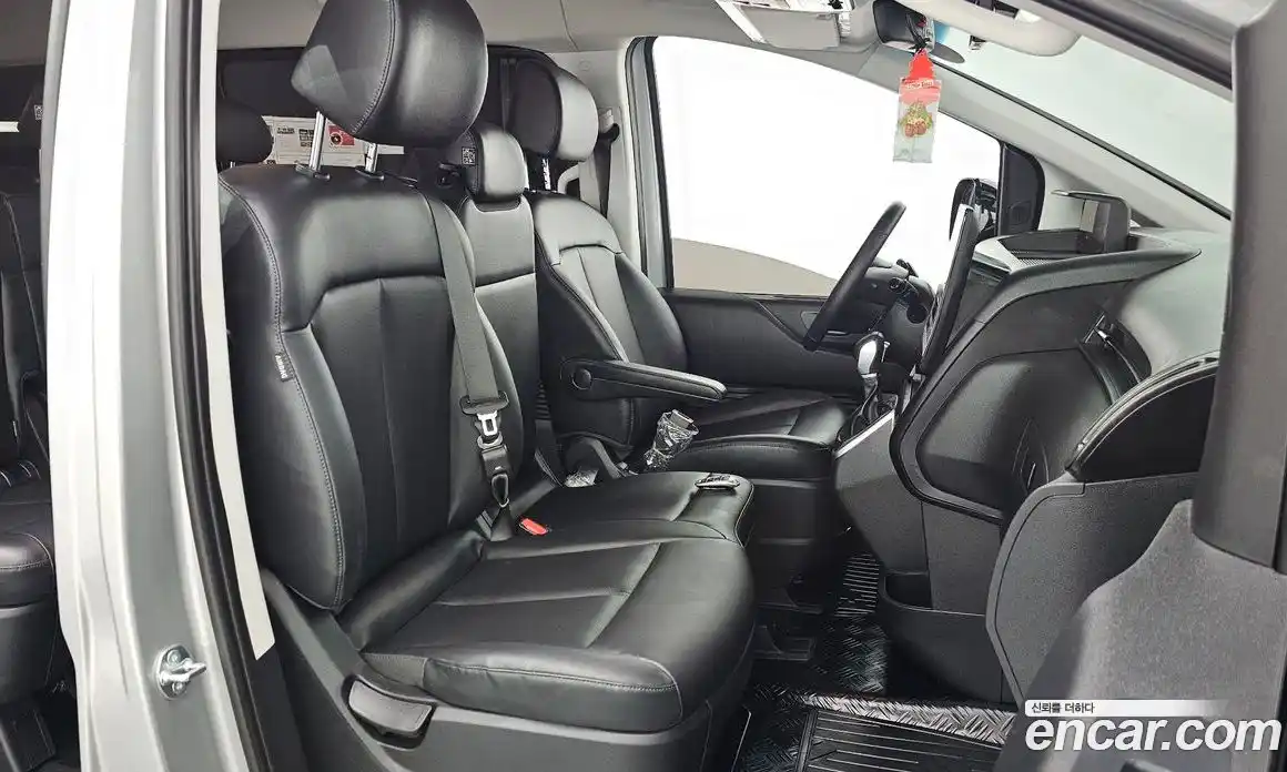 Hyundai Staria 2023 3.5 Автомат в Москве № 108774, фото 5