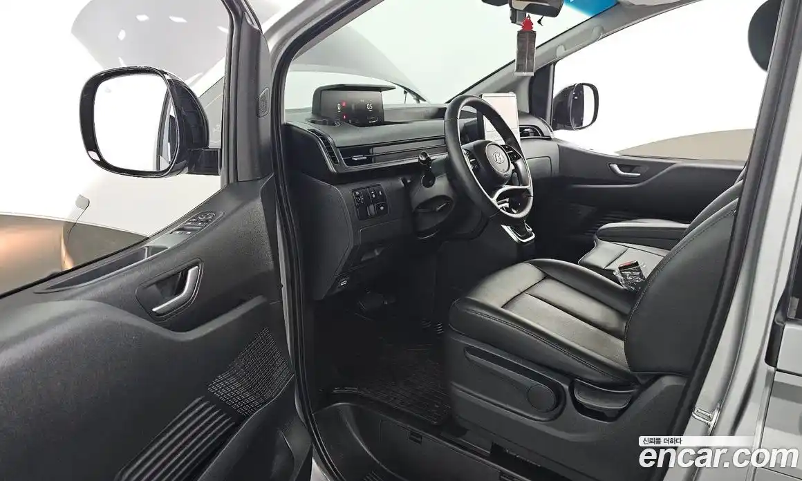 Hyundai Staria 2023 3.5 Автомат в Москве № 108774, фото 6