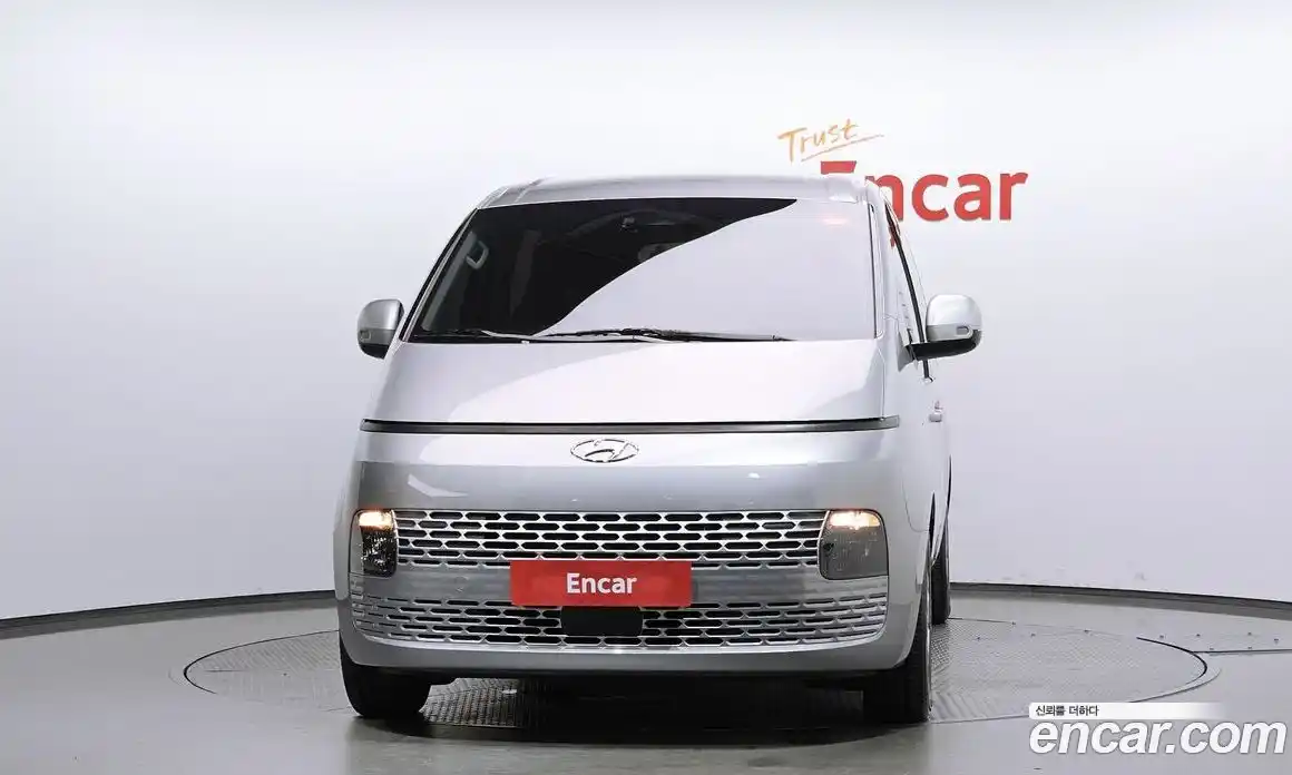 Hyundai Staria 2023 3.5 Автомат в Москве № 108774, фото 7