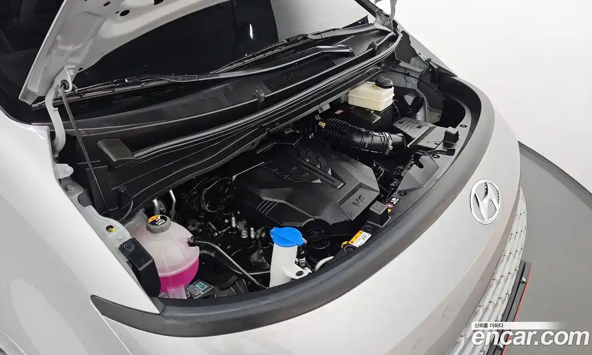 Hyundai Staria 2023 3.5 Автомат в Москве № 108774, фото 8