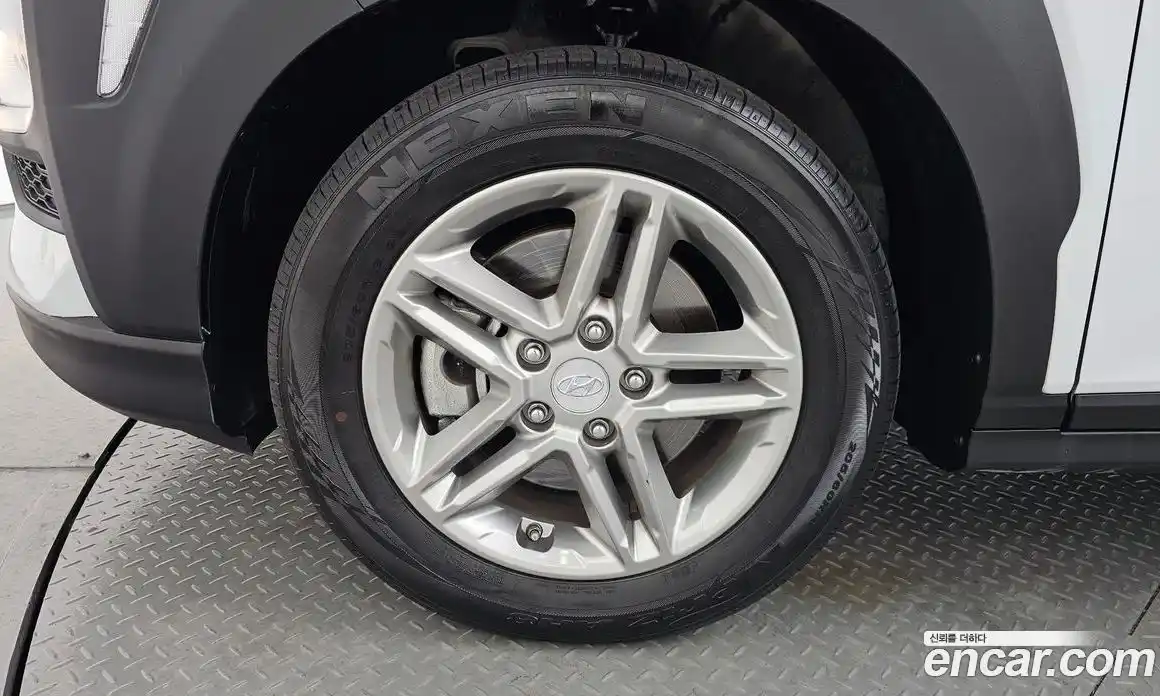 Hyundai Kona 2018 1.6 Автомат в Москве № 109741, фото 13