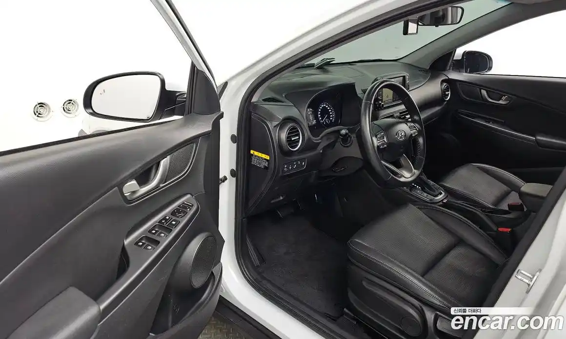 Hyundai Kona 2018 1.6 Автомат в Москве № 109741, фото 14