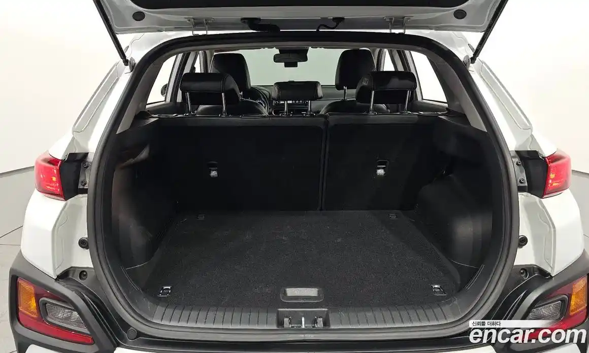 Hyundai Kona 2018 1.6 Автомат в Москве № 109741, фото 5