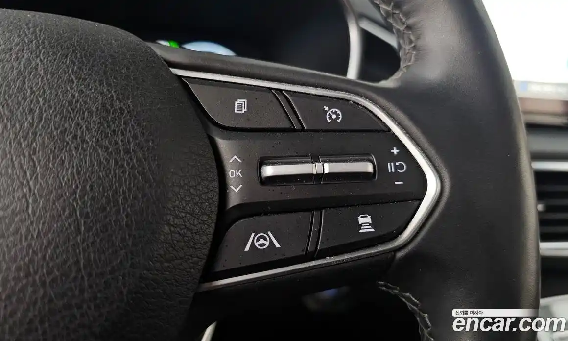 Hyundai Santa Fe 2023 1.6 Автомат в Москве № 110937, фото 17