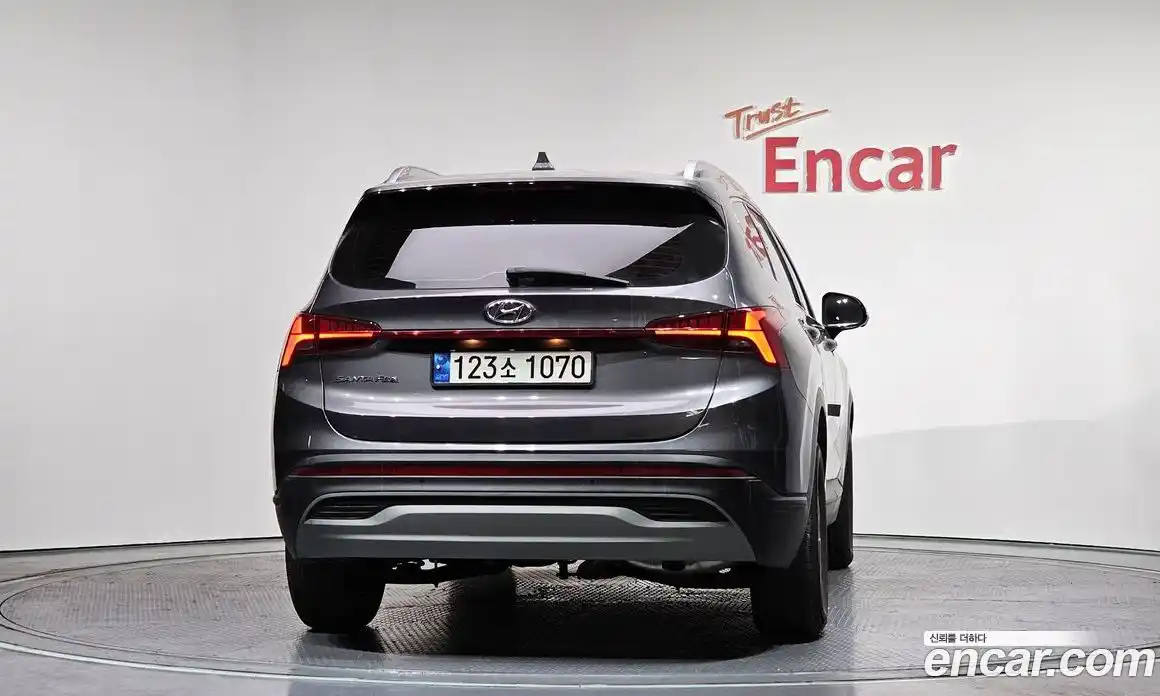 Hyundai Santa Fe 2023 1.6 Автомат в Москве № 110937, фото 9