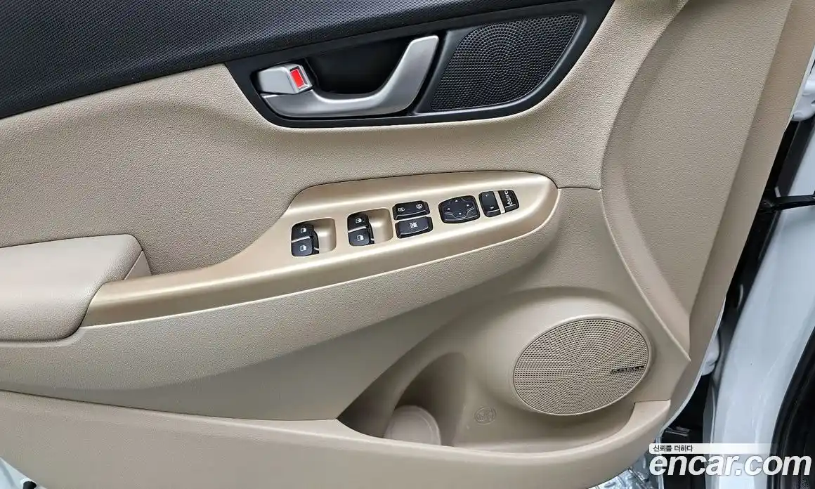 Hyundai Kona 2018 1.6 Автомат в Москве № 111830, фото 13