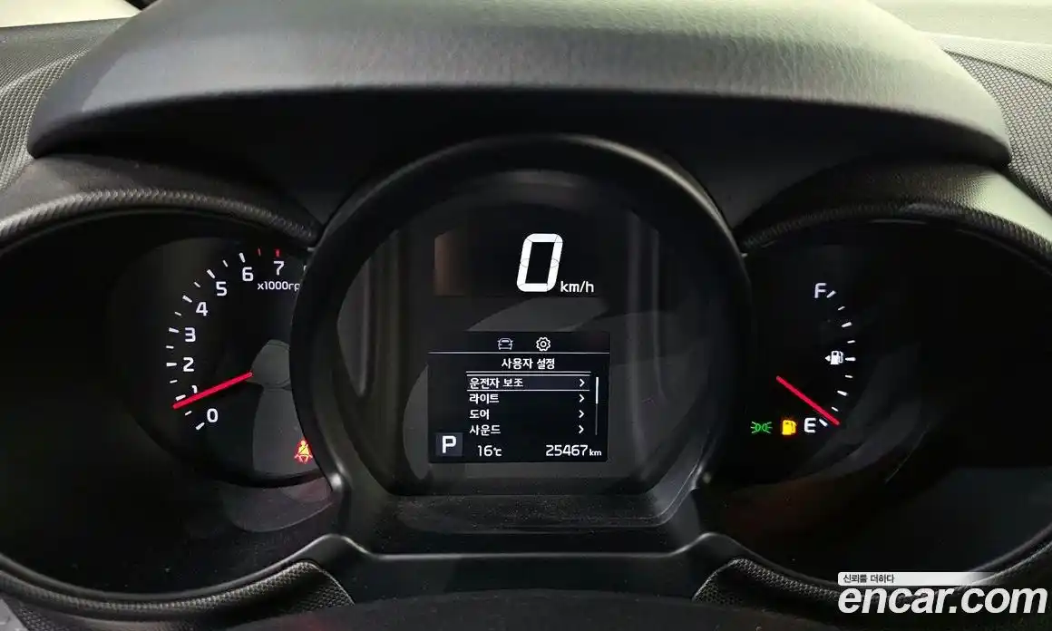 Kia Ray 2021 1.0 Автомат в Москве № 120746, фото 12