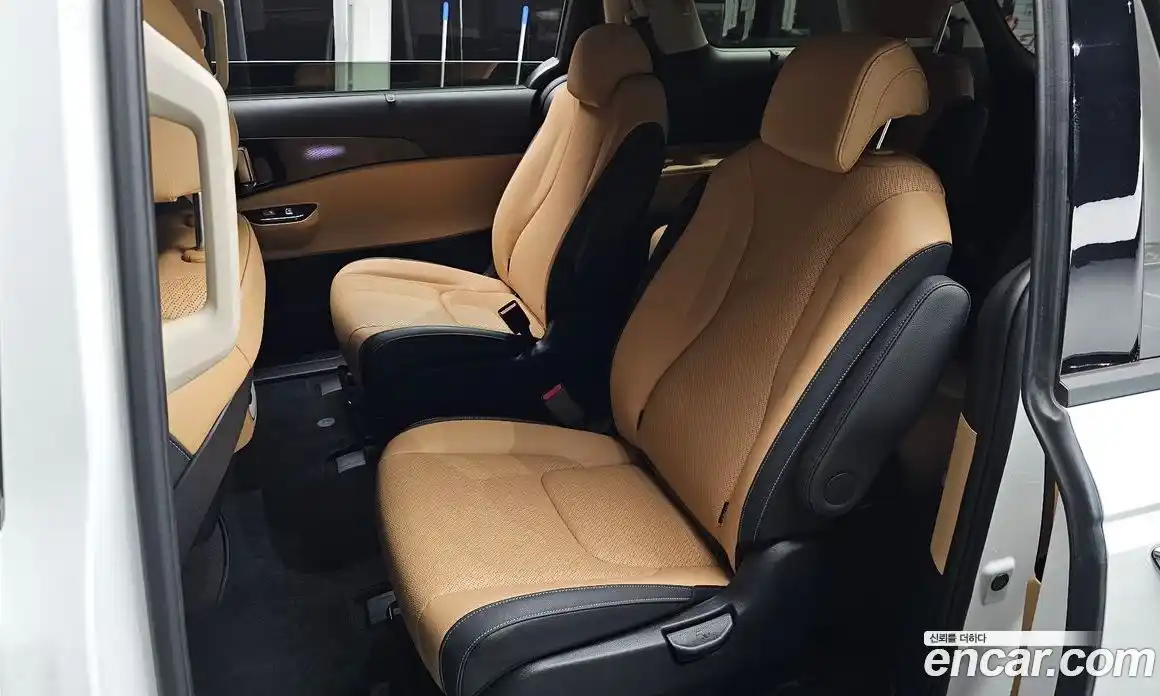 Kia Canival 2023 3.5 Автомат в Москве № 121303, фото 13