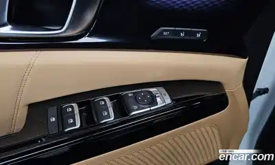 Kia Canival 2023 3.5 Автомат в Москве № 121303, миниатюра 6