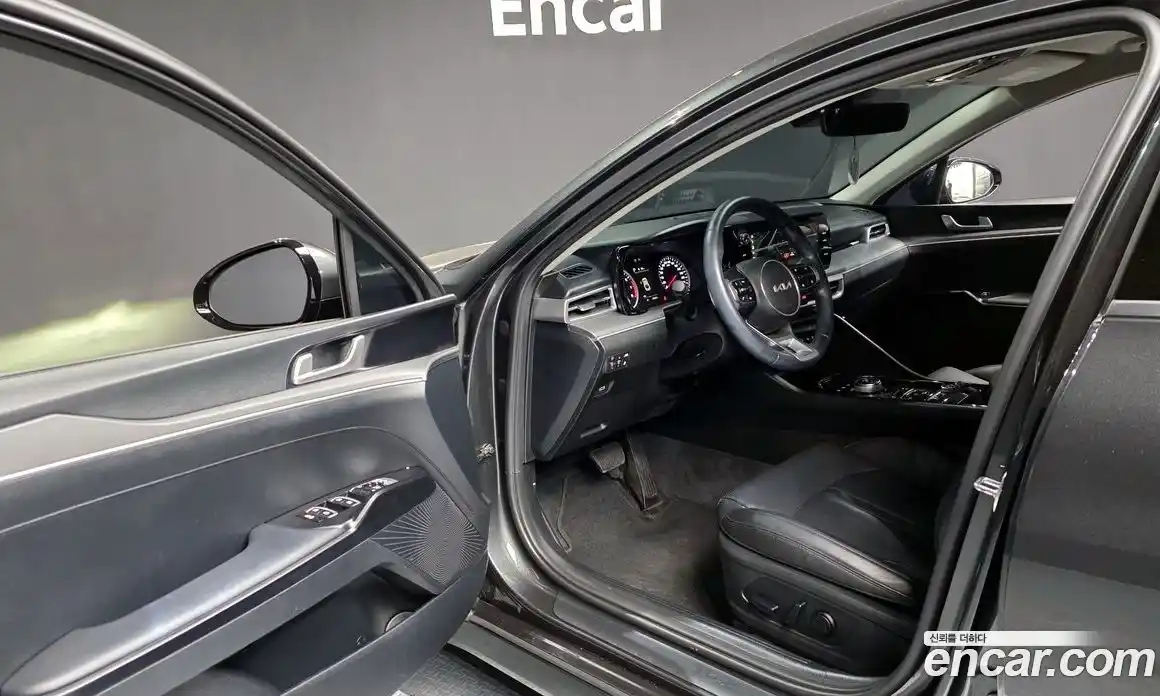 Kia K5 2023 2.0 Автомат в Москве № 123965, фото 19