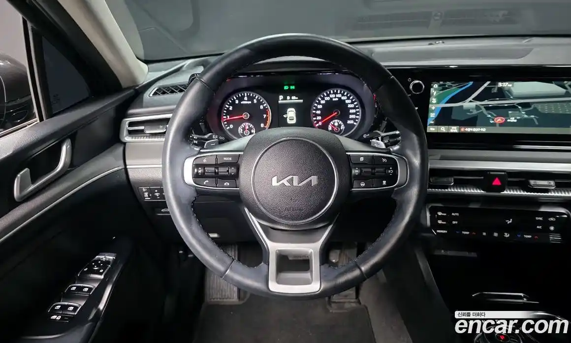 Kia K5 2023 2.0 Автомат в Москве № 123965, фото 3