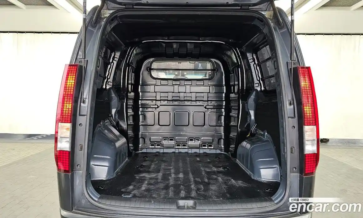 Hyundai Staria 2022 3.5 Автомат в Москве № 124151, фото 16