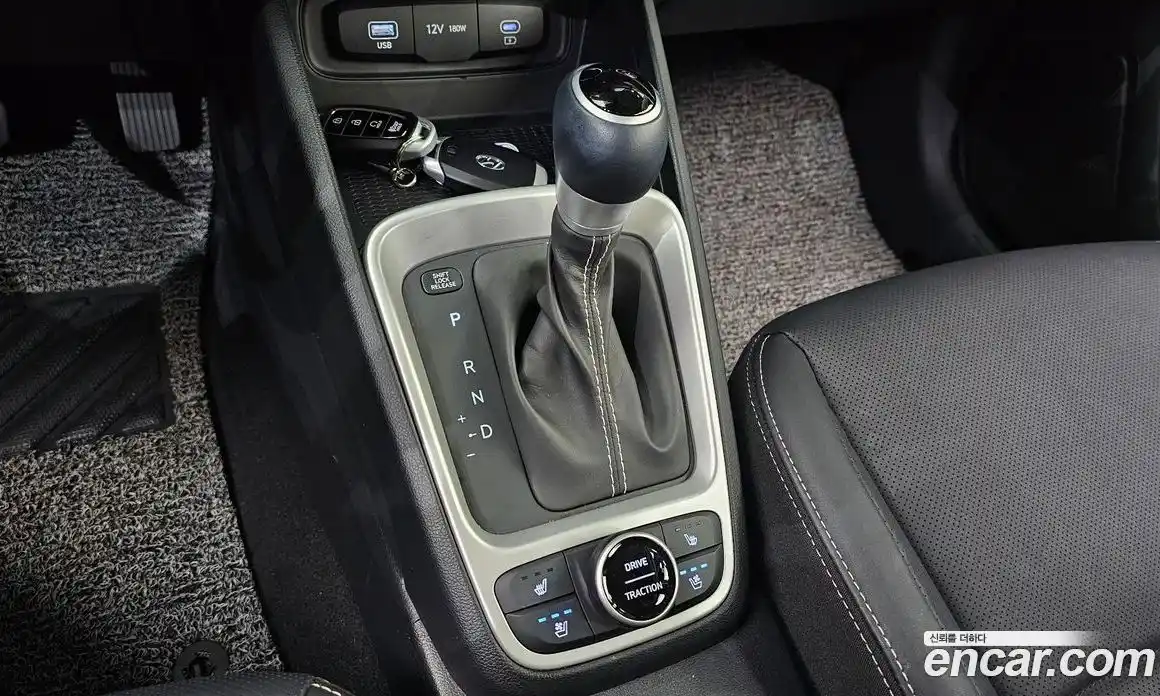 Hyundai Venue 2023 1.6 Автомат в Москве № 124486, фото 19