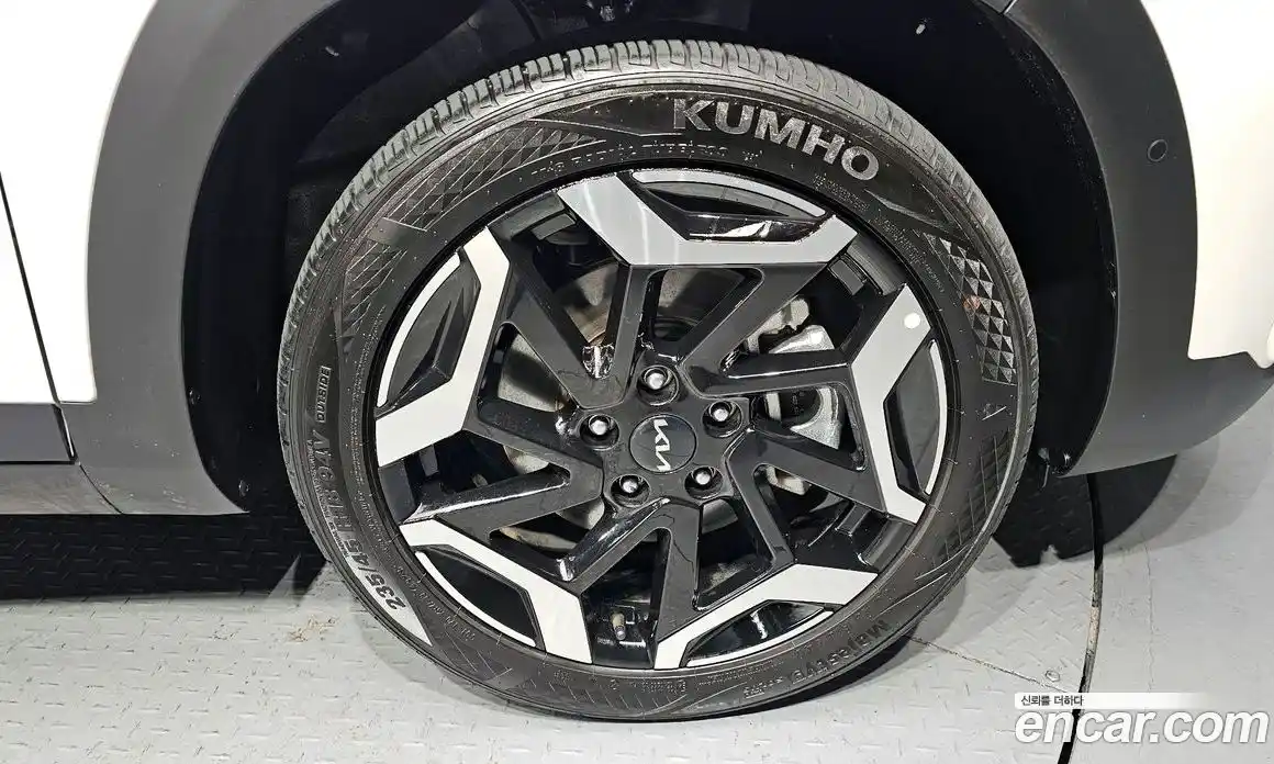 Kia Seltos 2024 1.6 Автомат в Москве № 127690, фото 5