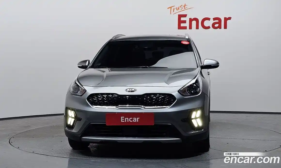 Kia Niro 2020 1.6 Автомат в Москве № 134080, фото 15
