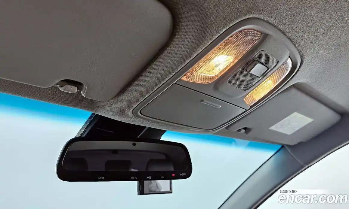 Kia Niro 2020 1.6 Автомат в Москве № 134080, фото 19