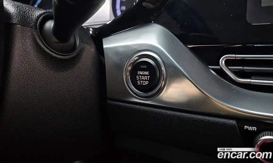 Kia Niro 2020 1.6 Автомат в Москве № 134080, фото 20