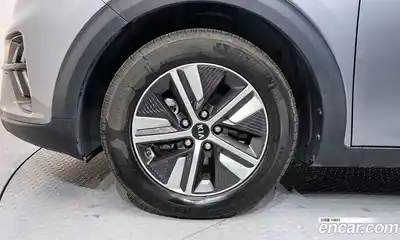 Kia Niro 2020 1.6 Автомат в Москве № 134080, миниатюра 9