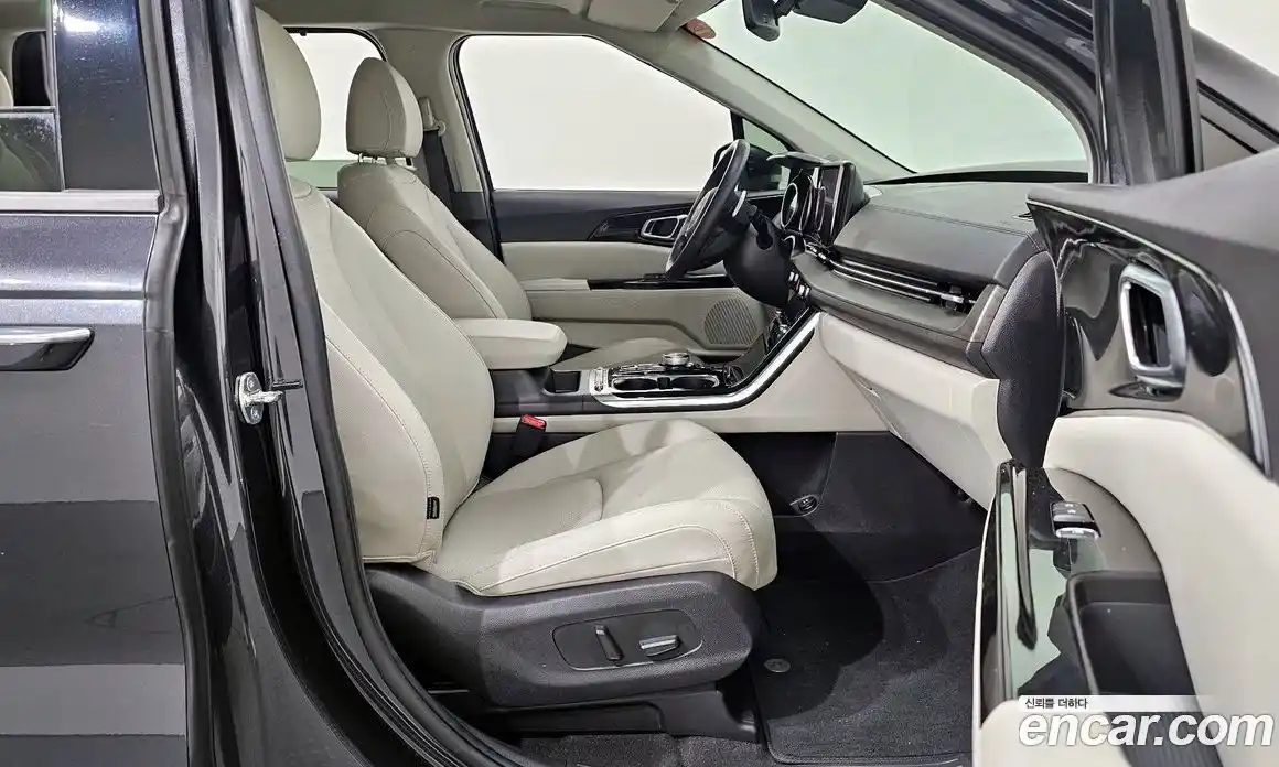 Kia Canival 2023 2.2 Автомат в Москве № 14385, фото 5