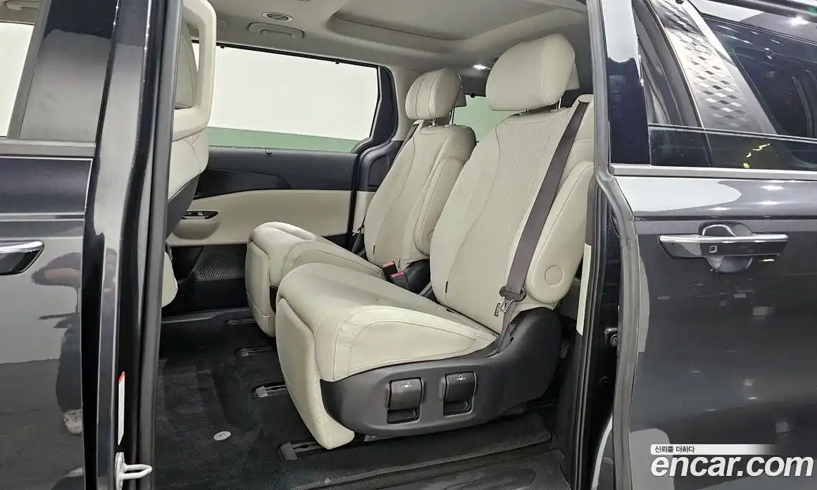 Kia Canival 2023 2.2 Автомат в Москве № 14385, фото 6