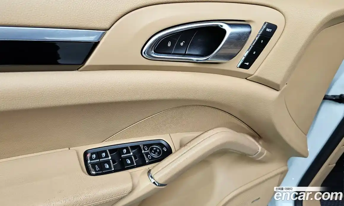 Porsche Cayenne 2015 3.0 Автомат в Москве № 149879, фото 11