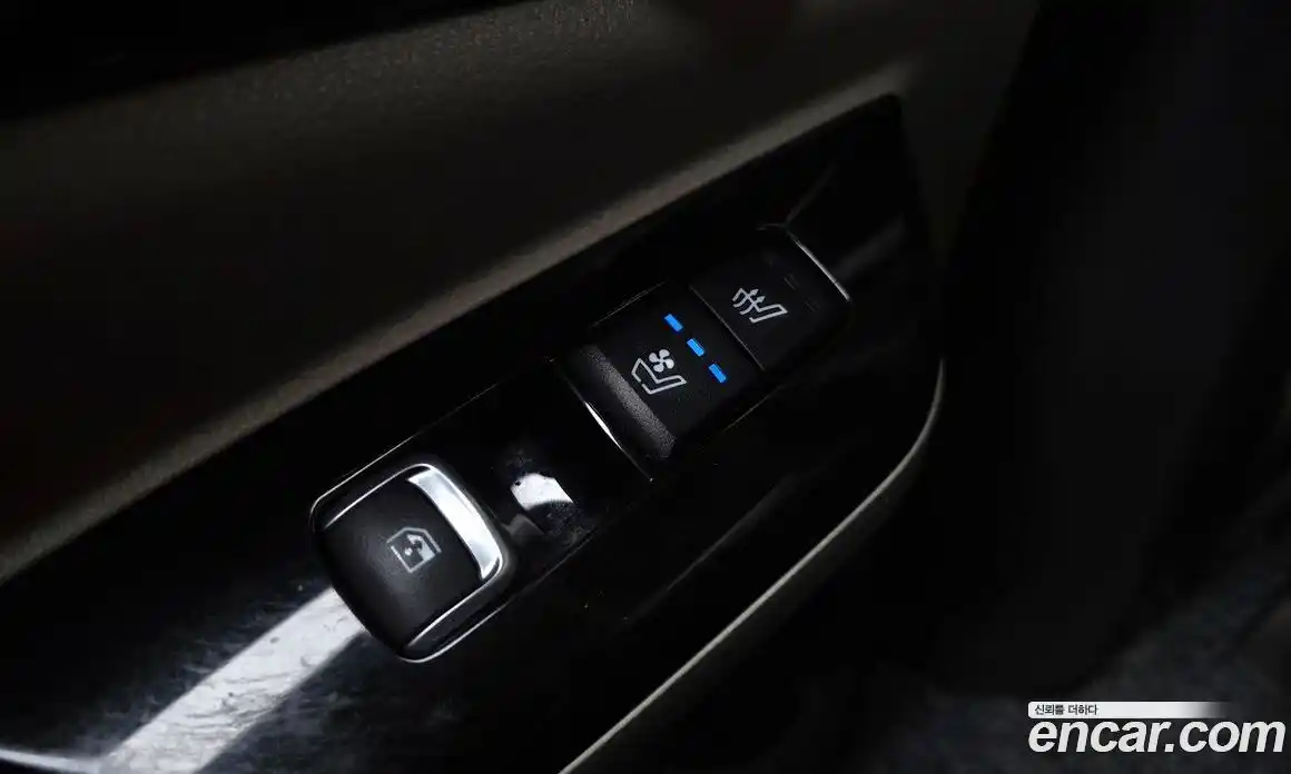 Kia Canival 2023 3.5 Автомат в Москве № 15696, фото 13