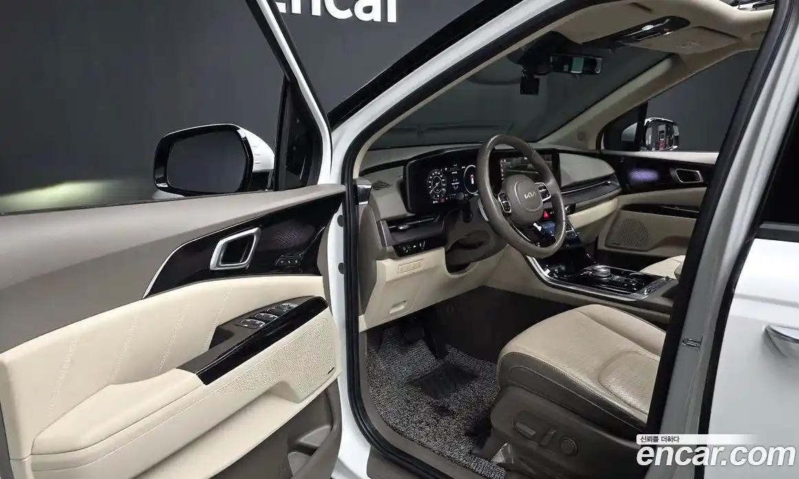 Kia Canival 2023 3.5 Автомат в Москве № 15696, фото 7