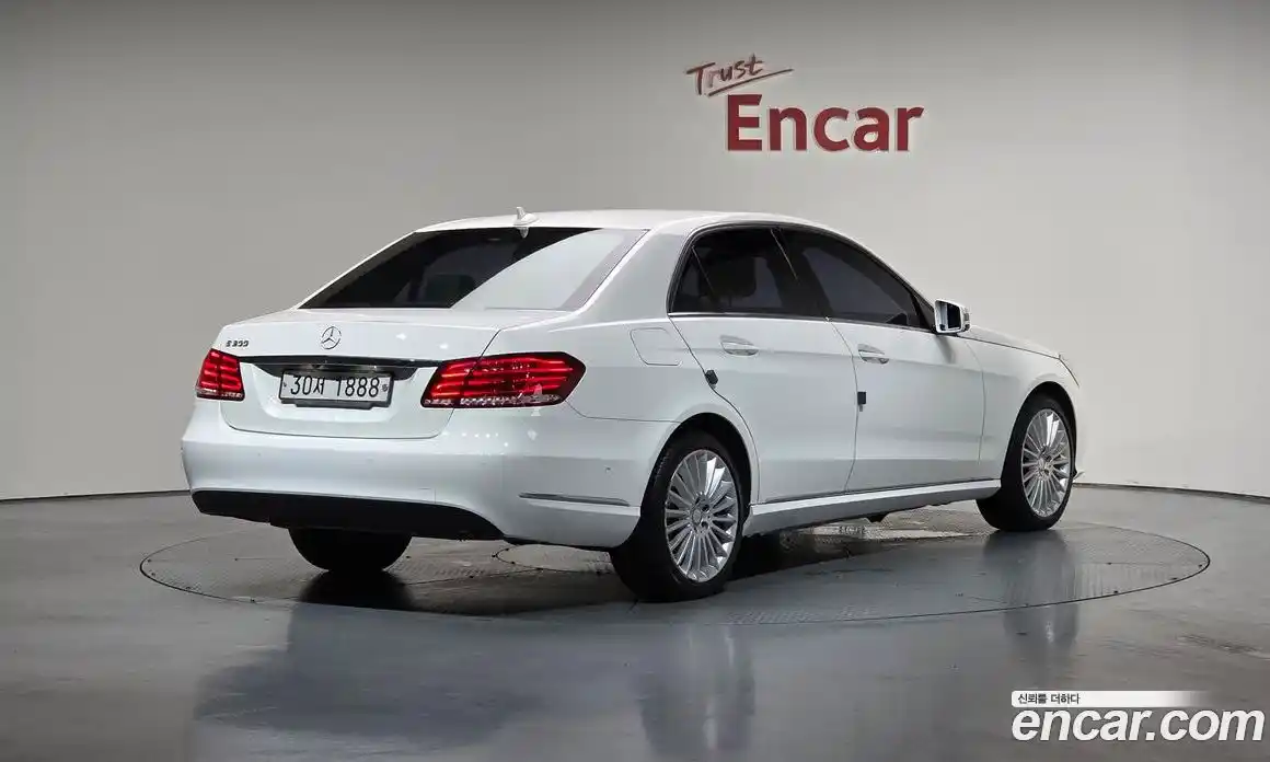 Mercedes-Benz E-Class 2016 3.5 Автомат в Москве № 160853, фото 13