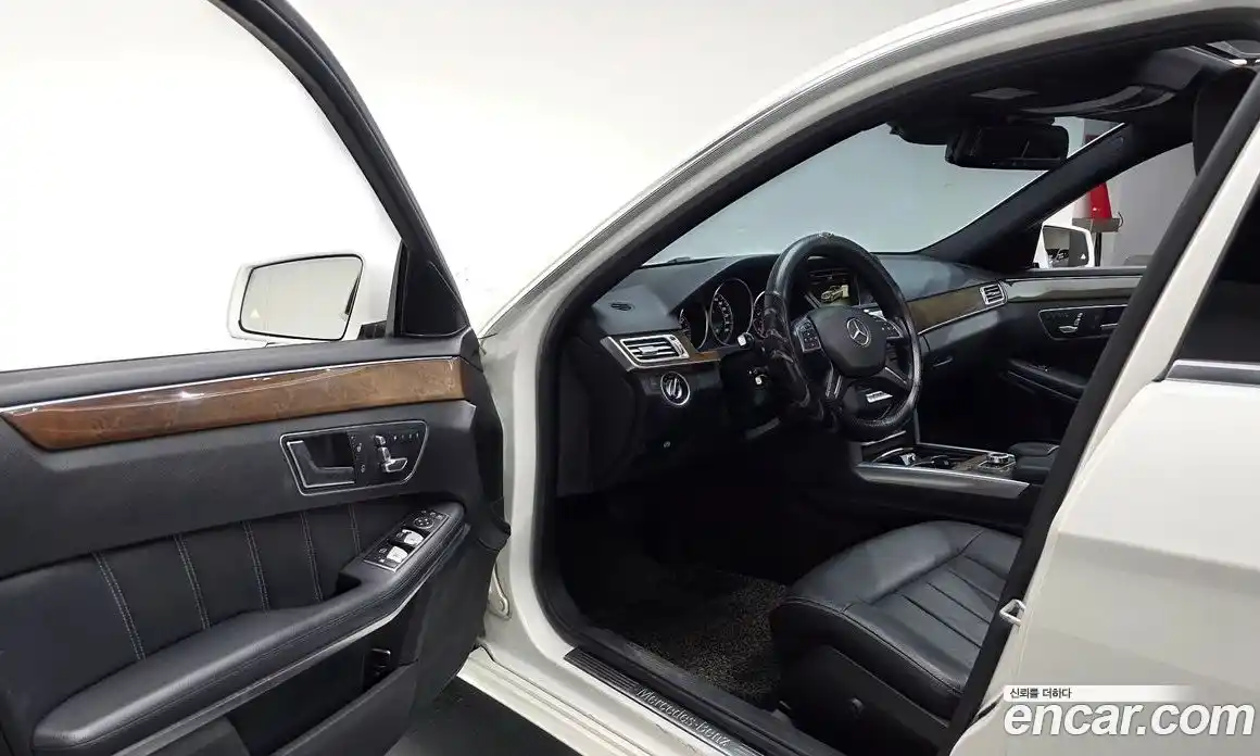 Mercedes-Benz E-Class 2016 3.5 Автомат в Москве № 160853, фото 14