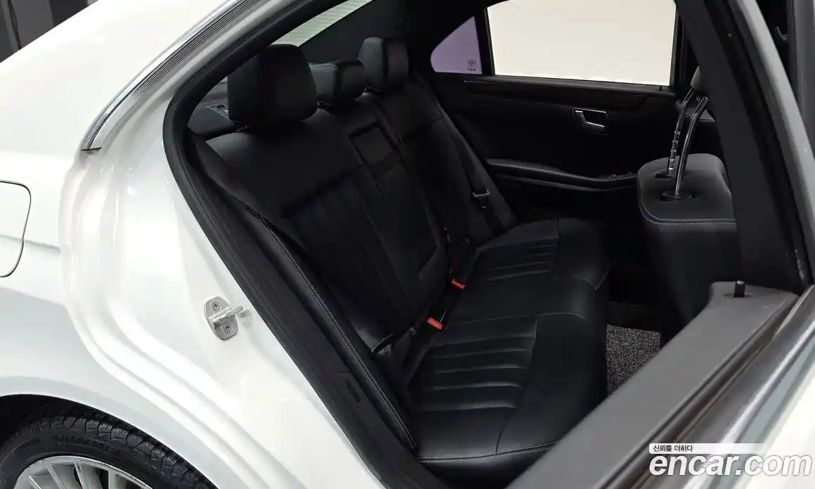 Mercedes-Benz E-Class 2016 3.5 Автомат в Москве № 160853, фото 19