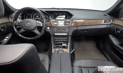 Mercedes-Benz E-Class 2016 3.5 Автомат в Москве № 160853, миниатюра 2
