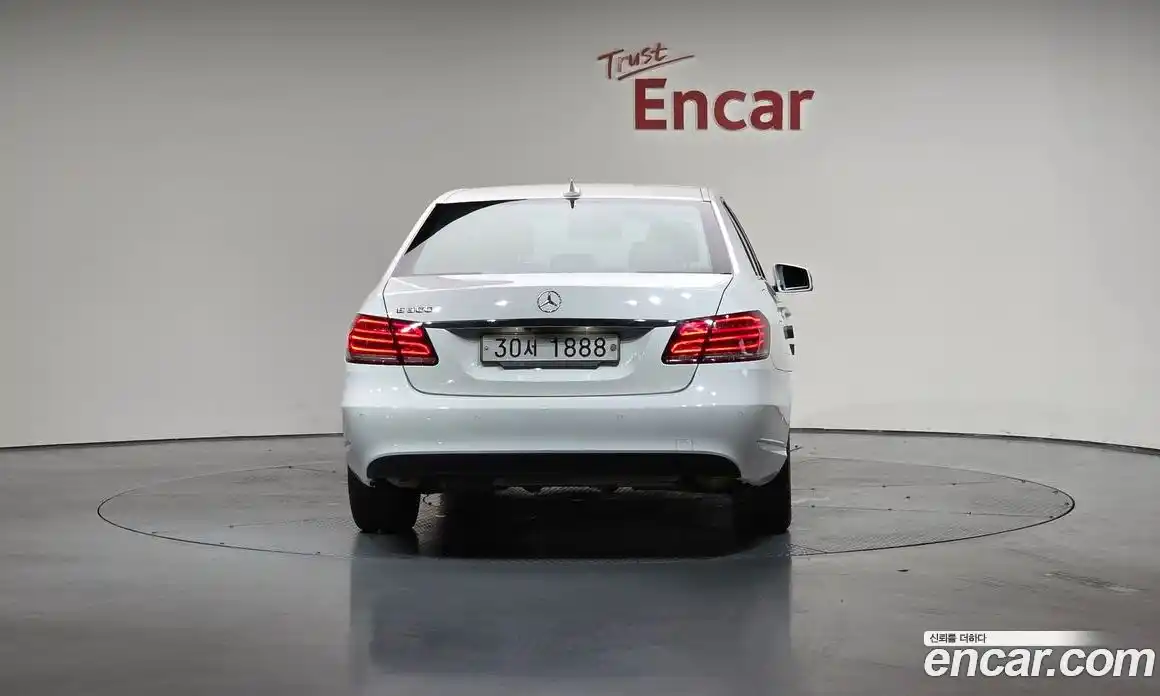 Mercedes-Benz E-Class 2016 3.5 Автомат в Москве № 160853, фото 6