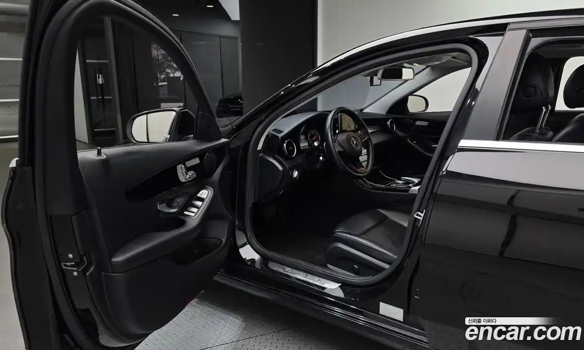 Mercedes-Benz C-Class 2016 2.0 Автомат в Москве № 161352, фото 3