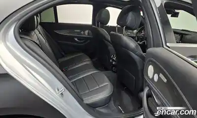 Mercedes-Benz E-Class 2020 2.0 Автомат в Москве № 161530, миниатюра 3