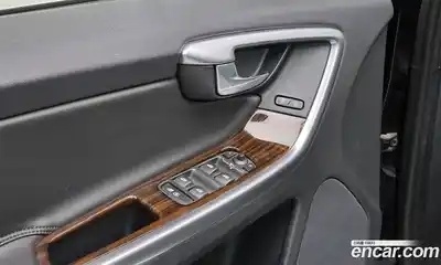 Volvo XC60 2017 2.0 Автомат в Москве № 164666, миниатюра 11