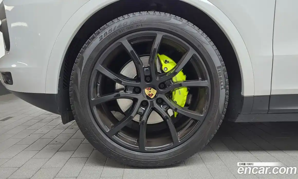 Porsche Cayenne 2023 3.0 Автомат в Москве № 165083, фото 17