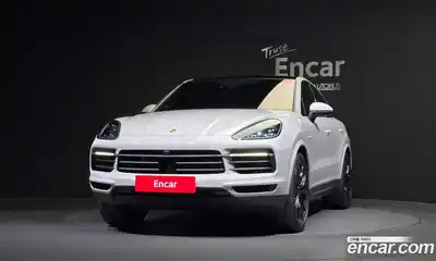Porsche Cayenne 2023 3.0 Автомат в Москве № 165083, миниатюра 3