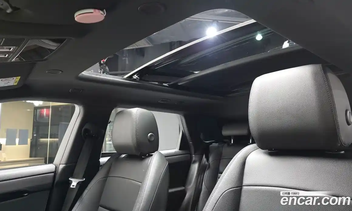 Land Rover Range-Rover Evoque 2024 2.0 Автомат в Москве № 165956, фото 12