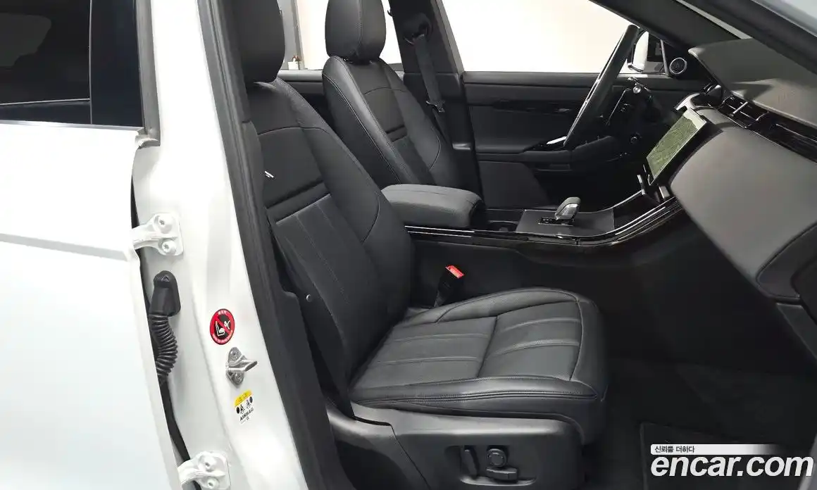 Land Rover Range-Rover Evoque 2024 2.0 Автомат в Москве № 165956, фото 14