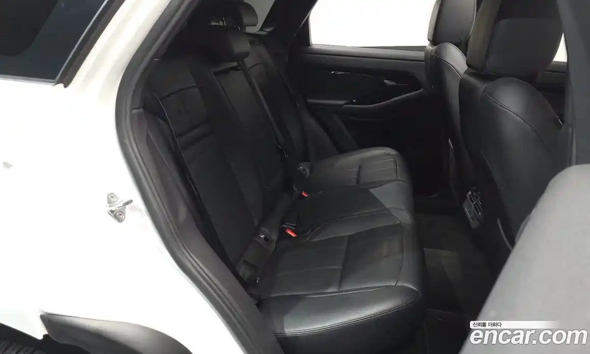 Land Rover Range-Rover Evoque 2024 2.0 Автомат в Москве № 165956, фото 7