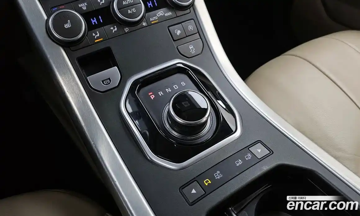 Land Rover Range-Rover Evoque 2017 2.0 Автомат в Москве № 166330, фото 4