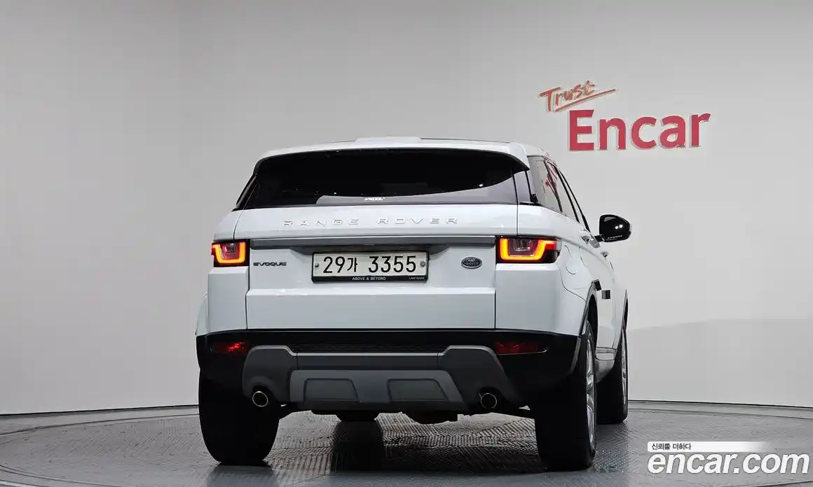 Land Rover Range-Rover Evoque 2017 2.0 Автомат в Москве № 166330, фото 10