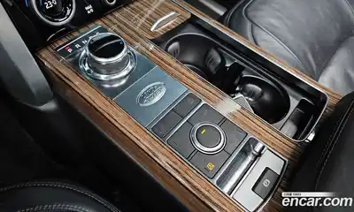 Land Rover Range-Rover 2018 4.4 Автомат в Москве № 166607, миниатюра 11