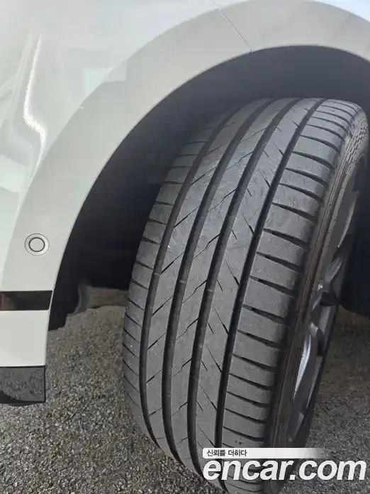 Land Rover Range-Rover Velar 2022 3.0 Автомат в Москве № 166826, фото 5