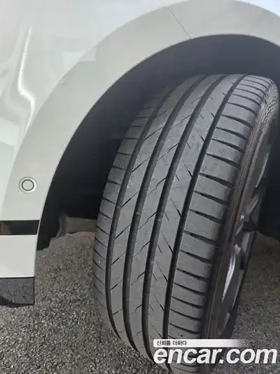 Land Rover Range-Rover Velar 2022 3.0 Автомат в Москве № 166826, миниатюра 5