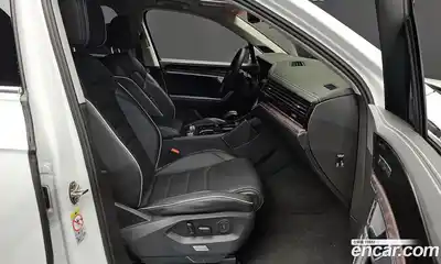 Volkswagen Touareg 2024 3.0 Автомат в Москве № 168388, миниатюра 12