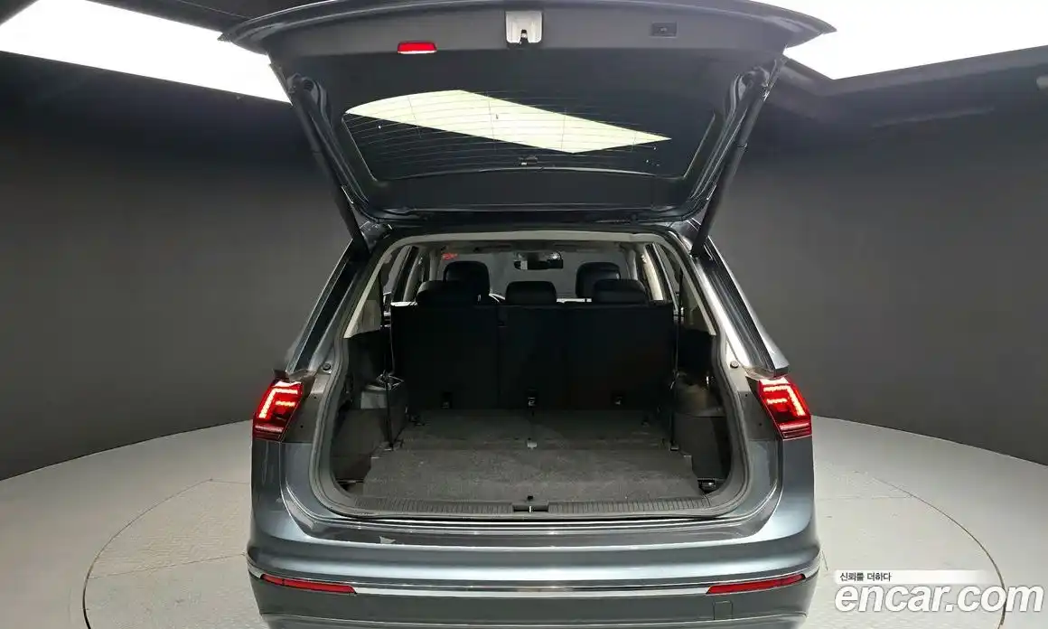 Volkswagen Tiguan 2020 2.0 Автомат в Москве № 169038, фото 11