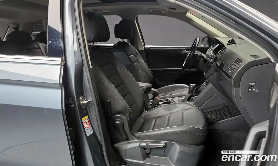 Volkswagen Tiguan 2020 2.0 Автомат в Москве № 169038, фото 14