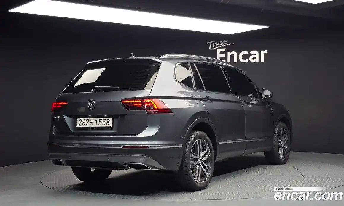 Volkswagen Tiguan 2020 2.0 Автомат в Москве № 169038, фото 15