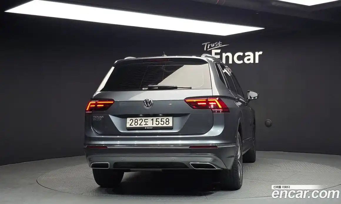 Volkswagen Tiguan 2020 2.0 Автомат в Москве № 169038, фото 7